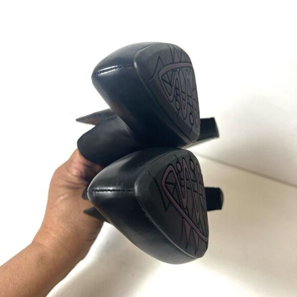 Earthies Womens 7 B Black Leather High Heels Slip On Classic Comfort Casual Pump - Picture 8 of 13